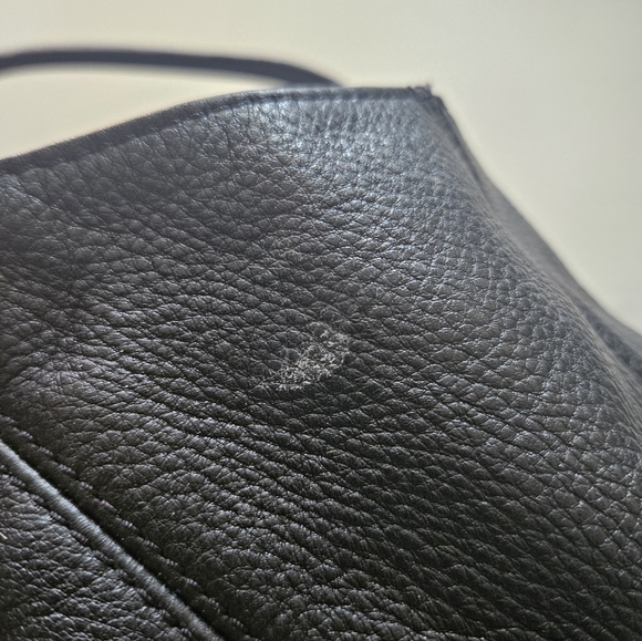 Michael Kor Black Shoulder Bag - Picture 4 of 8